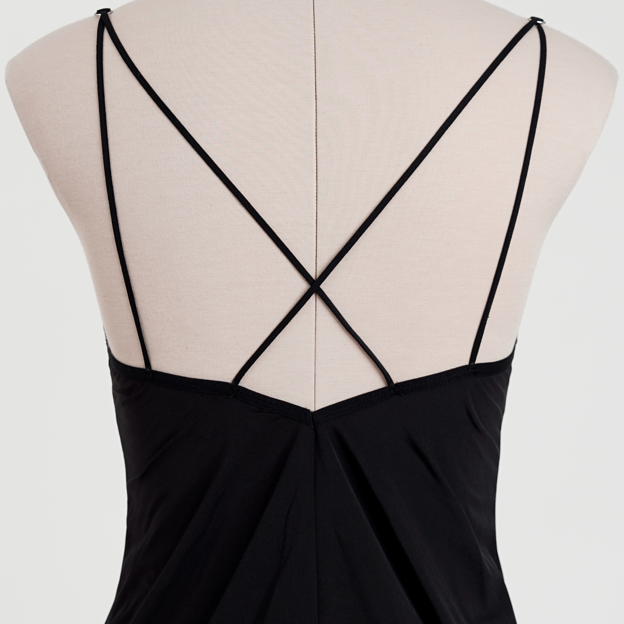 قميص نوم دانتيل مزخرف بأزهار ناعمة – Bella Rou