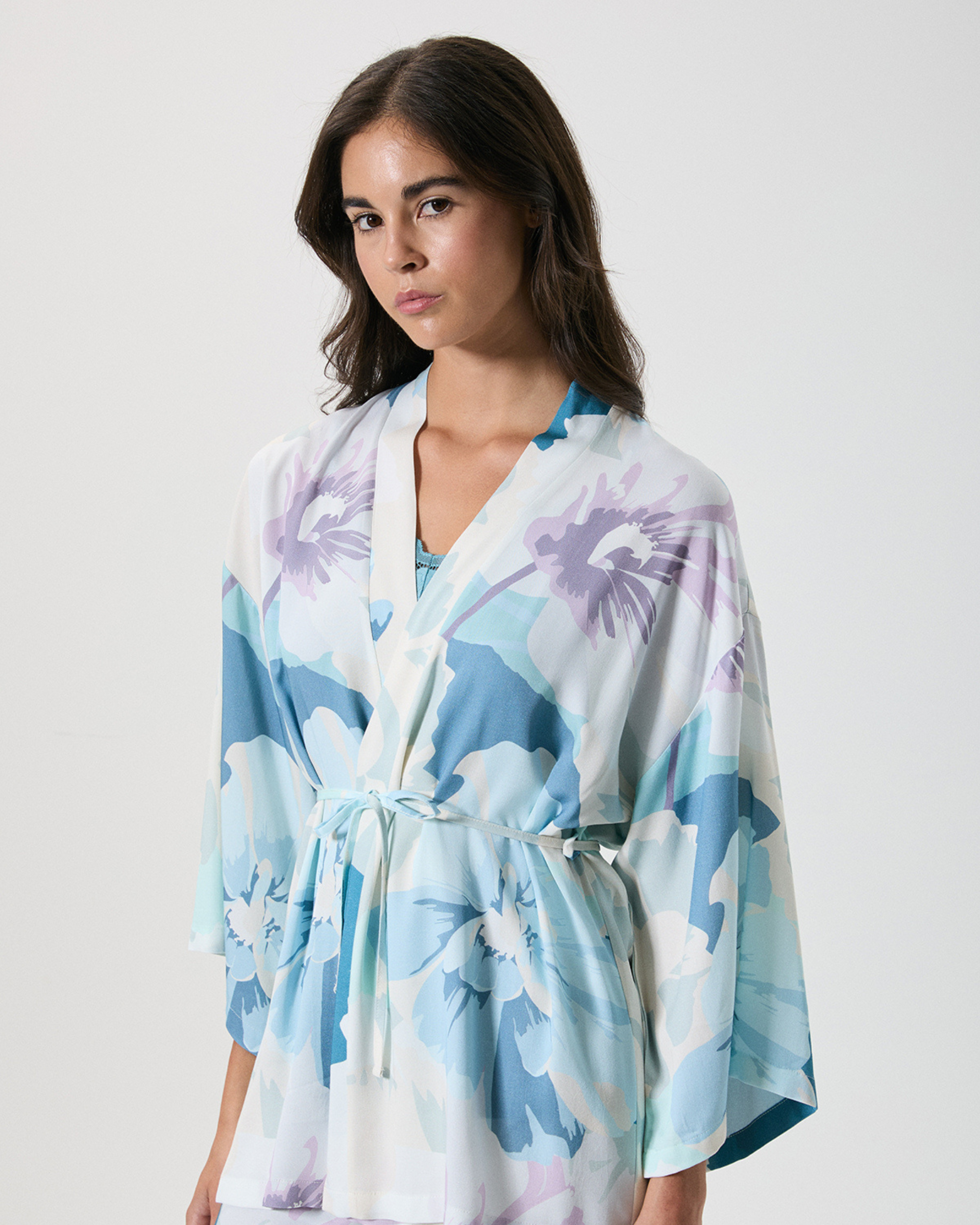 Floral Patterned Triple Pajama Set